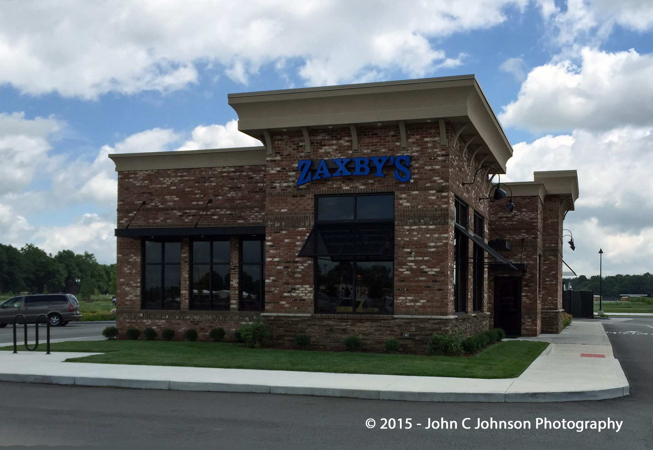 Zaxby's building